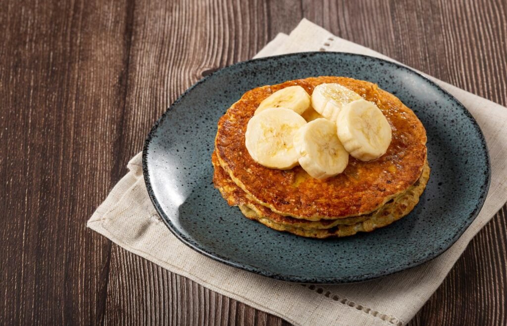 Panqueca da banana é uma excelente opção para um café da manhã saudável